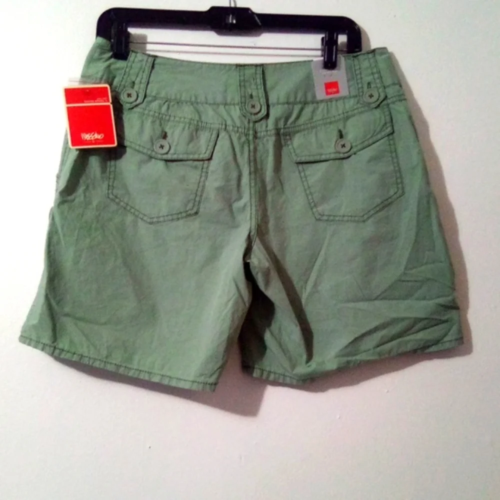 Mossimo low rise straight‎ through hip and thighs shorts size 11